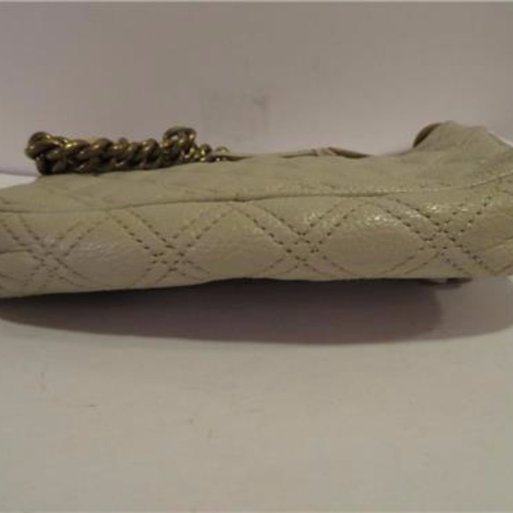 Marc Jacobs Quilted Cream Shoulder Bag with Gold Accents - Picture 5 of 8